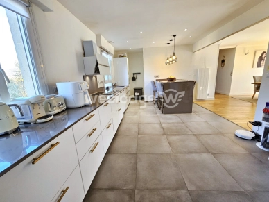 Maison à vendre 9 pièces de 220 m² à Éragny