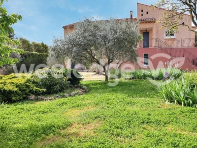 Maison à vendre 6 pièces de 135 m² à Peyrolles-en-Provence