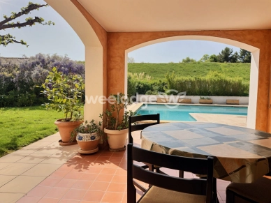 Maison à vendre 6 pièces de 135 m² à Peyrolles-en-Provence