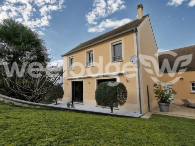 Maison à vendre 7 pièces de 166,65 m² à Jouy-le-Moutier
