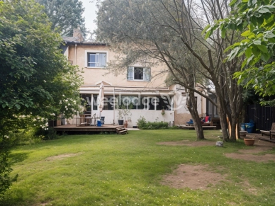 Maison à vendre 5 pièces de 114 m² à Jouques
