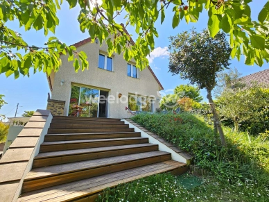 Maison à vendre 7 pièces de 165 m² à Conflans-Sainte-Honorine