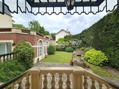 Maison à vendre 10 pièces de 250 m² à Conflans-Sainte-Honorine