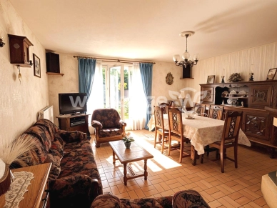 Maison à vendre 4 pièces de 77,5 m² à Jouy-le-Moutier