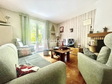 Maison à vendre 6 pièces de 184 m² à Jouy-le-Moutier