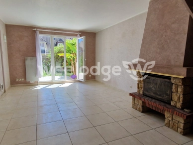 Maison à vendre 5 pièces de 85 m² à Jouy-le-Moutier
