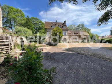 Maison à vendre 7 pièces de 220 m² à Gisors