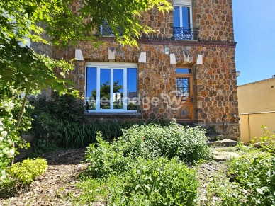 Maison à vendre 7 pièces de 242 m² à Conflans-Sainte-Honorine