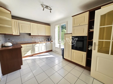 Maison à vendre 6 pièces de 141 m² à Neuville-sur-Oise