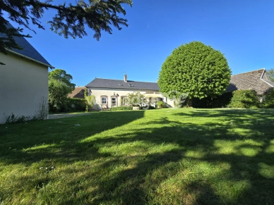 Maison à vendre 7 pièces de 164 m² à Charonville
