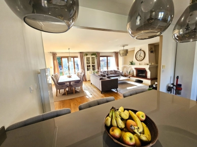 Maison à vendre 9 pièces de 220 m² à Éragny