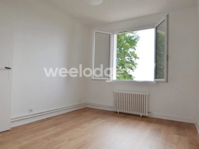 Appartement à louer 6 pièces de 110,7 m² à Rueil-Malmaison