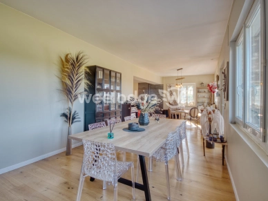 Maison à vendre 13 pièces de 450 m² à Pacy-sur-Eure