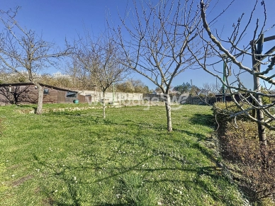 Terrain à vendre de 380 m² à Andrésy