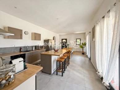 Maison à vendre 6 pièces de 138 m² à Mérindol