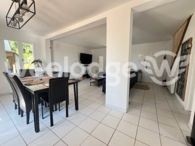 Maison à vendre 6 pièces de 107 m² à Gisors
