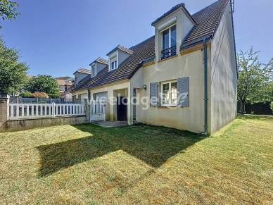 Maison à vendre 6 pièces de 100 m² à Saint-Ouen-l'Aumône