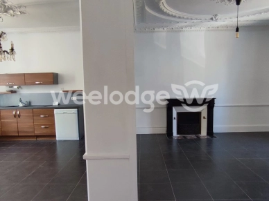 Maison à vendre 6 pièces de 210 m² à Ruelle-sur-Touvre