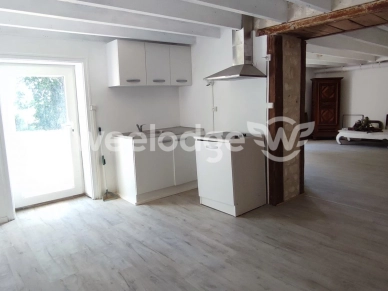 Maison à vendre 6 pièces de 210 m² à Ruelle-sur-Touvre