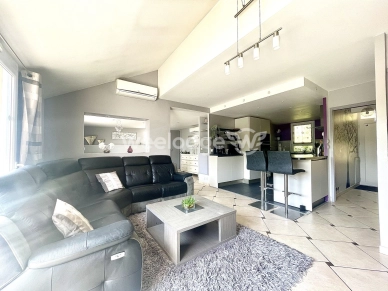 Maison à vendre 8 pièces de 163 m² à Jouy-le-Moutier