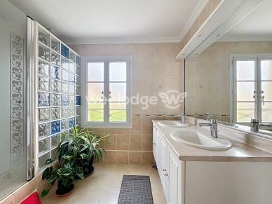 Maison à vendre 7 pièces de 142 m² à Andrésy