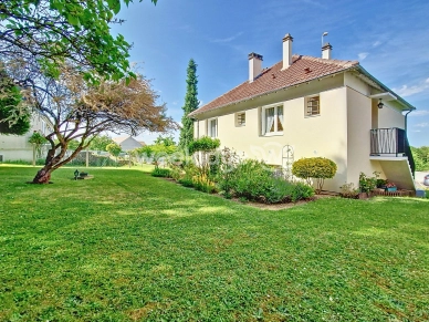 Maison à vendre 4 pièces de 70 m² à Jouy-le-Moutier