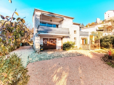 Maison à vendre 8 pièces de 195,99 m² à Gréoux-les-Bains