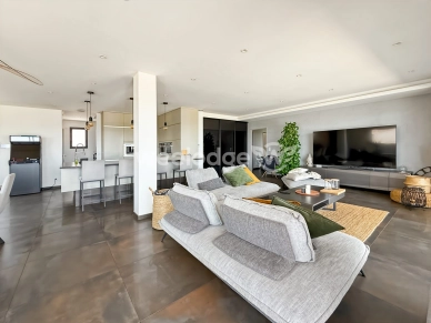 Maison à vendre 7 pièces de 318 m² à Istres