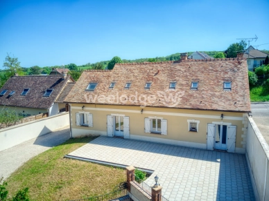 Maison à vendre 6 pièces de 218 m² à Bonnières-sur-Seine