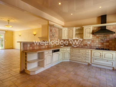 Maison à vendre 6 pièces de 218 m² à Bonnières-sur-Seine