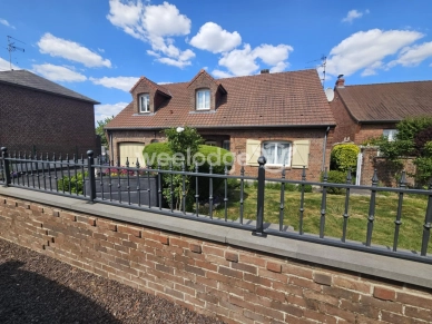 Maison à vendre 6 pièces de 141 m² à Sommaing