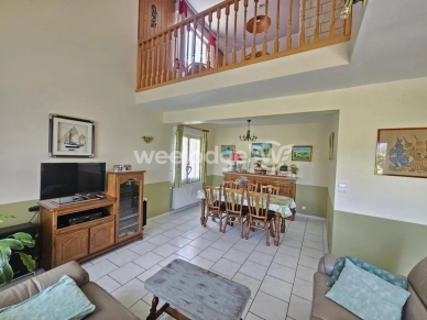 Maison à vendre 6 pièces de 141 m² à Sommaing