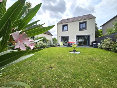 Maison à vendre 5 pièces de 93 m² à Conflans-Sainte-Honorine
