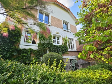 Maison à vendre 8 pièces de 139 m² à Conflans-Sainte-Honorine