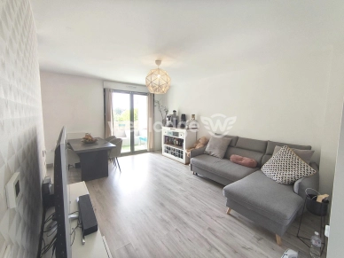 Appartement à vendre 4 pièces de 75,7 m² à Saint-Cyr-l'École