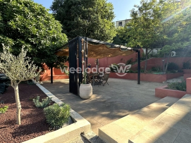 Maison à vendre 5 pièces de 200 m² à Cornillon-Confoux