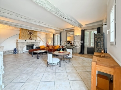 Maison à vendre 6 pièces de 270 m² à L'Isle-sur-la-Sorgue