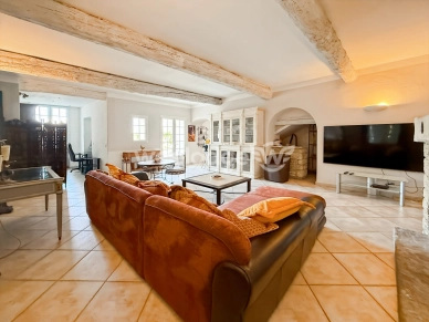 Maison à vendre 6 pièces de 270 m² à L'Isle-sur-la-Sorgue