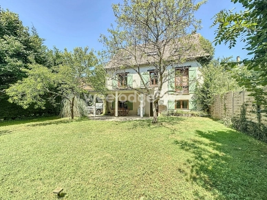 Maison à vendre 5 pièces de 136,44 m² à Sainte-Mesme