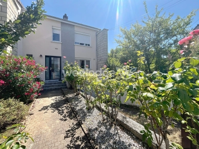 Maison à vendre 6 pièces de 93,47 m² à Maurecourt