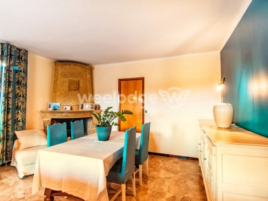 Maison à vendre 8 pièces de 195,99 m² à Gréoux-les-Bains