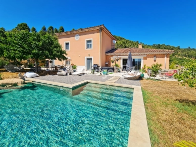 Maison à vendre 9 pièces de 316 m² à Gréoux-les-Bains