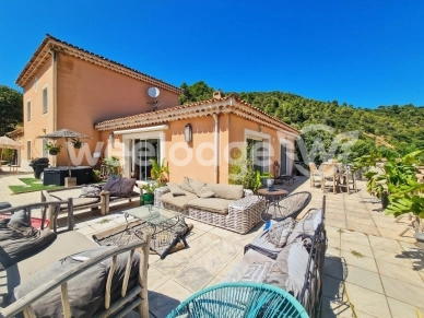 Maison à vendre 9 pièces de 316 m² à Gréoux-les-Bains