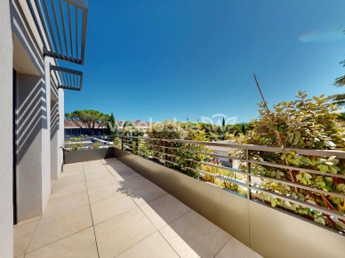 Appartement à vendre 4 pièces de 84 m² à Mandelieu-la-Napoule