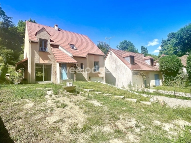 Maison à vendre 6 pièces de 123,9 m² à Jouy-le-Moutier