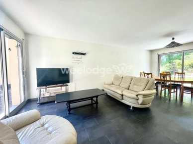 Maison à vendre 6 pièces de 123,9 m² à Jouy-le-Moutier
