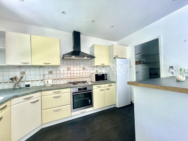 Maison à vendre 6 pièces de 123,9 m² à Jouy-le-Moutier
