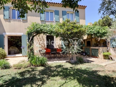 Maison à vendre 5 pièces de 135 m² à Saint-Chamas