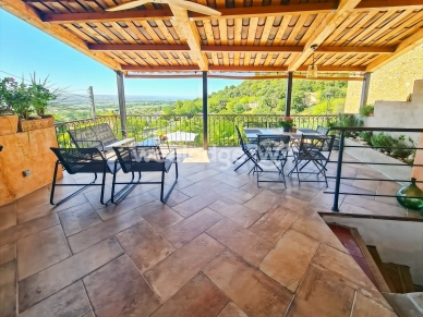 Maison à vendre 9 pièces de 278 m² à Villeneuve