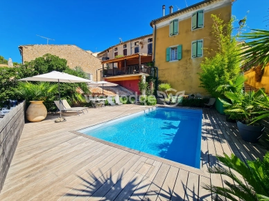 Maison à vendre 9 pièces de 278 m² à Villeneuve